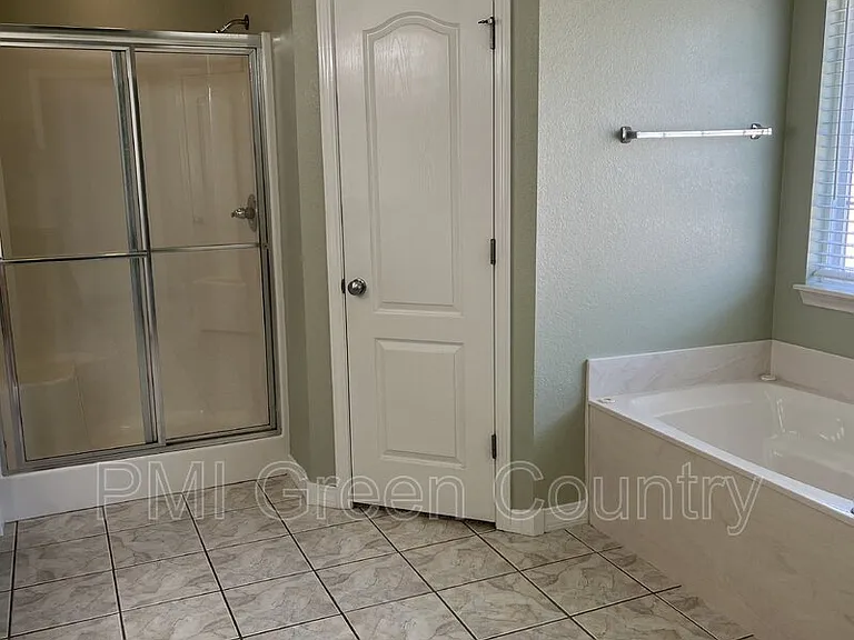 7305 E Indianola St — Photo 16