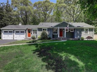 5 Lafayette Rd, Barrington, RI 02806