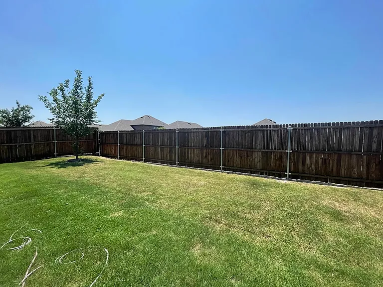 2924 Log Cabin Dr — Photo 24