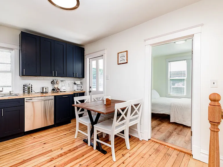 6026 Scanlan Ave — Photo 17