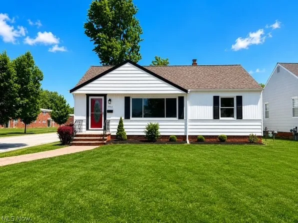 5065 Melody Ln, Willoughby, OH 44094