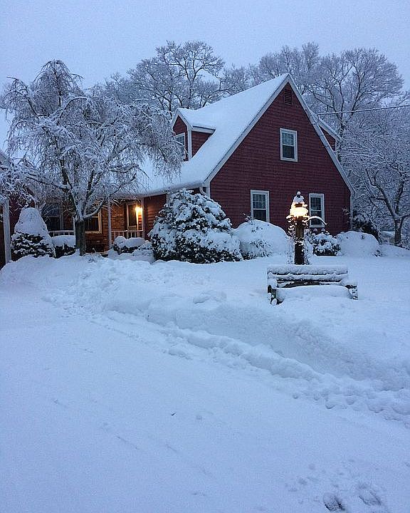 1st image of 82 Lake Dr