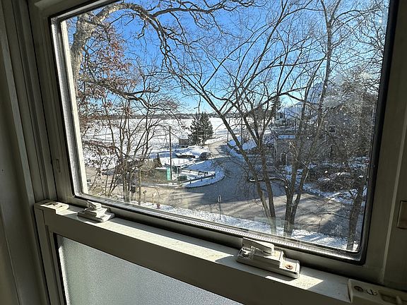 3rd image of 75 Bellevue Ave