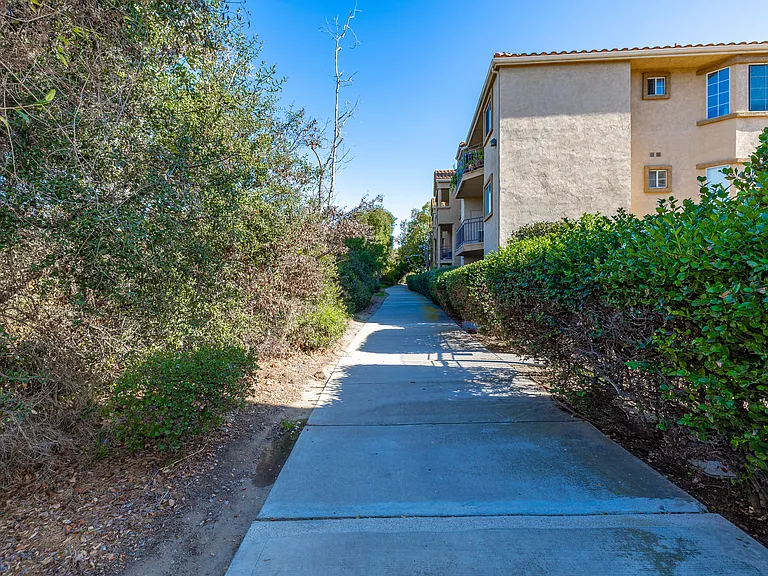 510 Camino De La Reina #332 — Photo 5
