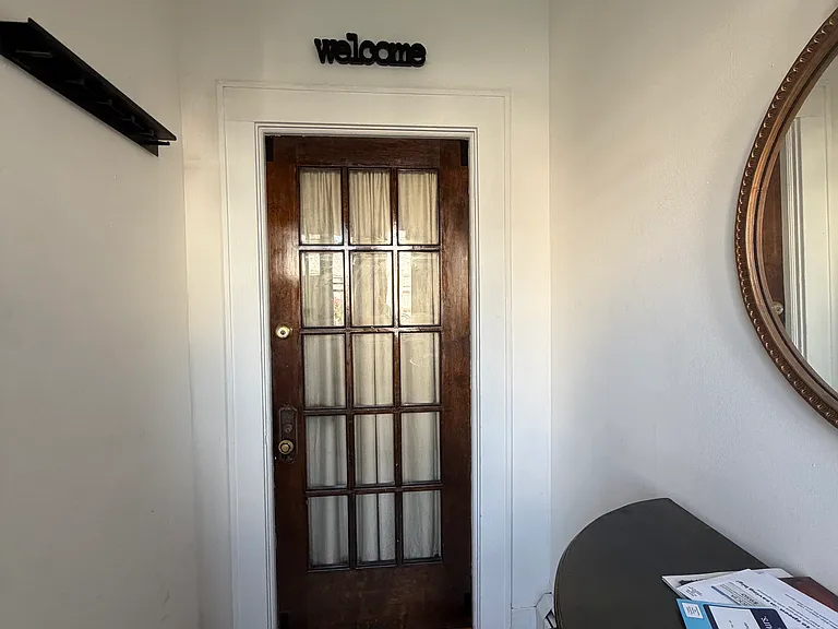 948 Kilsyth Rd #1 — Photo 3