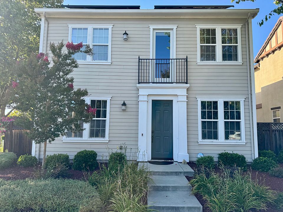 Solar-powered 2-story home in desirable Gale Ranch, San Ramon _ walk to top-rated schools, parks, and community pool."