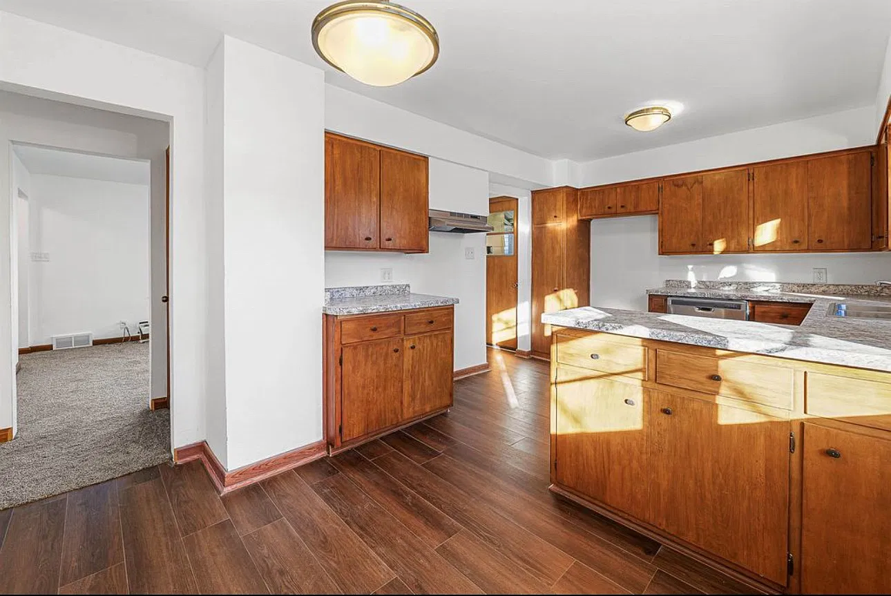 2 bed, 1.5 bath, 1402 sqft, $1,700 — Photo 1