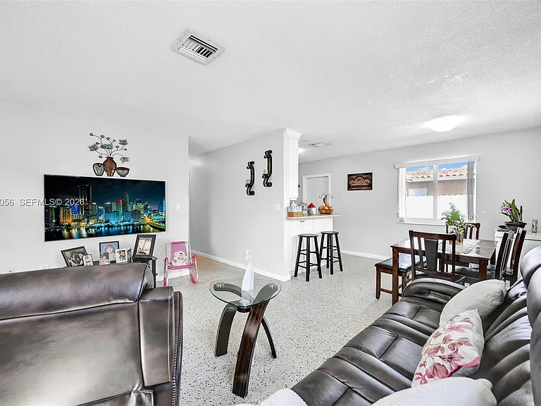 9720 SW 37th Ter — Photo 10