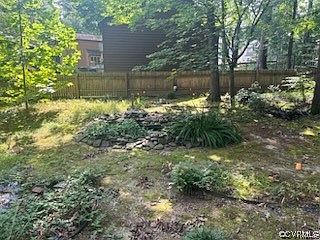 5th image of 2713 Anglewood Dr
