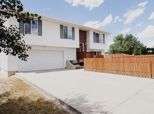 1900 Maple Cir, Gillette, WY 82718
