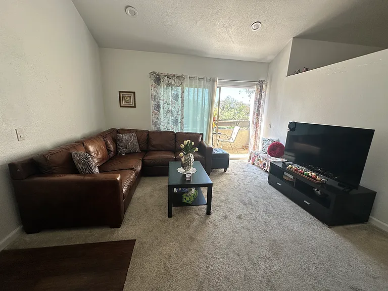 1350 N Escondido Blvd N #18 — Photo 11
