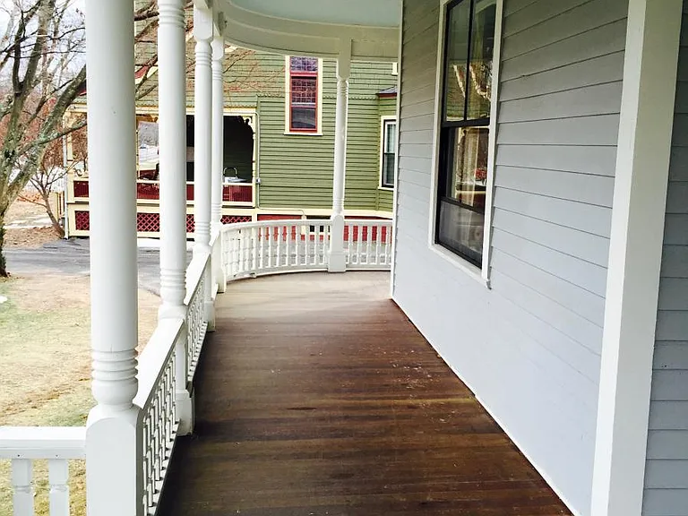 Elm St — Photo 20