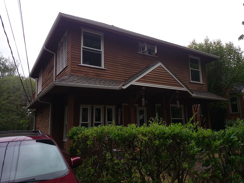 2nd image of 5731 28th Ave NE