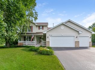 8156 Ashford Rd, Woodbury, MN 55125