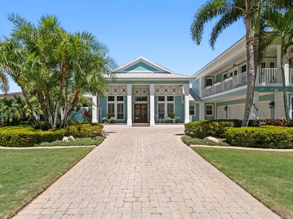 625 Balibay Rd, Apollo Beach, FL 33572