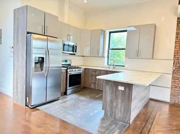 71 Ridgewood Avenue image 1 of 18