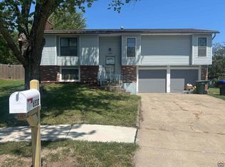 6532 SW 27th Ct, Topeka, KS 66614