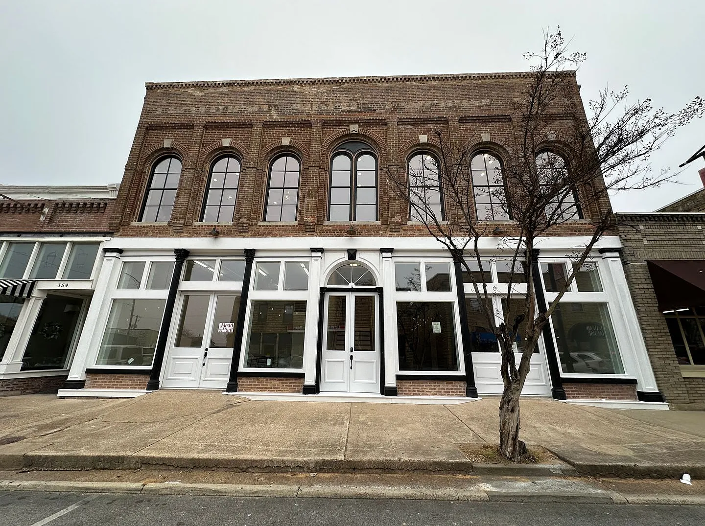 3 Bed/ 2 Bath Loft on Main Street Batesville — Photo 2