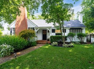 219 E Dixon Ave, Oakwood, OH 45419