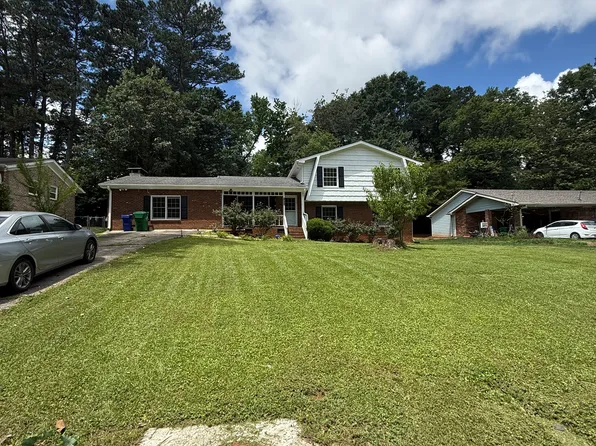 1616 Drayton Woods Dr, Tucker, GA 30084