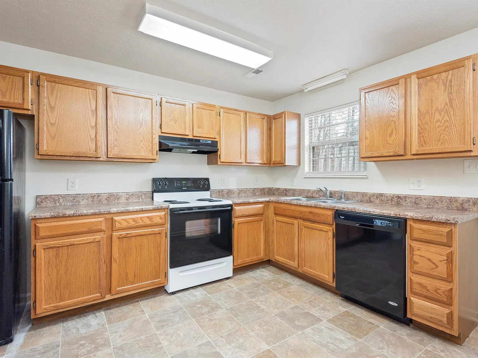 (Achjcp) Brownstone Way Apts (20 Units) - 12 — Photo 4