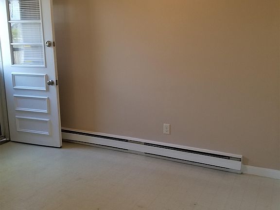 2nd image of 1219 Barcelona Dr APT 07