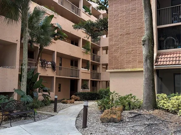 6800 Cypress Rd APT 111, Fort Lauderdale, FL 33317