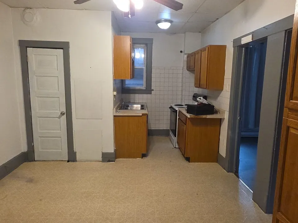 617 Glenwood Ave #B