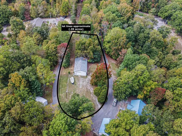 253 Redbud Dr, Eddyville, KY 42038