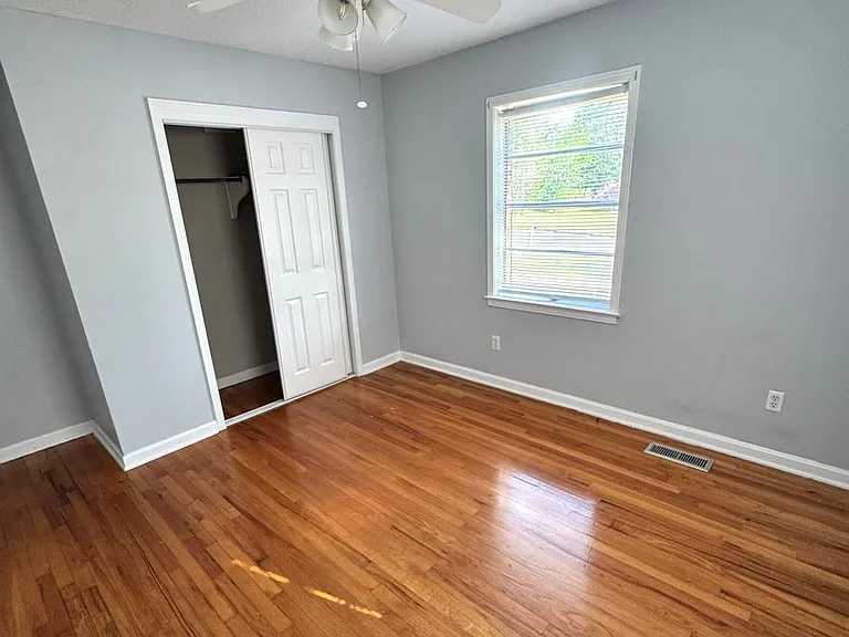 304 Azalea Dr — Photo 12