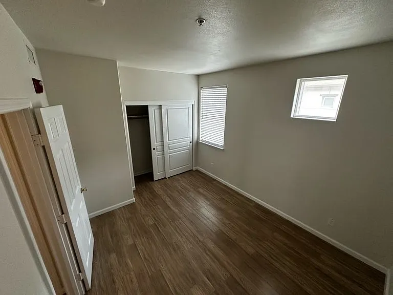 25502 Huntwood Ave — Photo 12