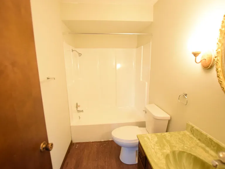 411 River St NE — Photo 14