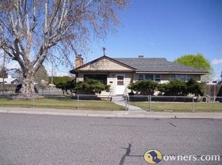 614 W 16th Ave, Kennewick, WA