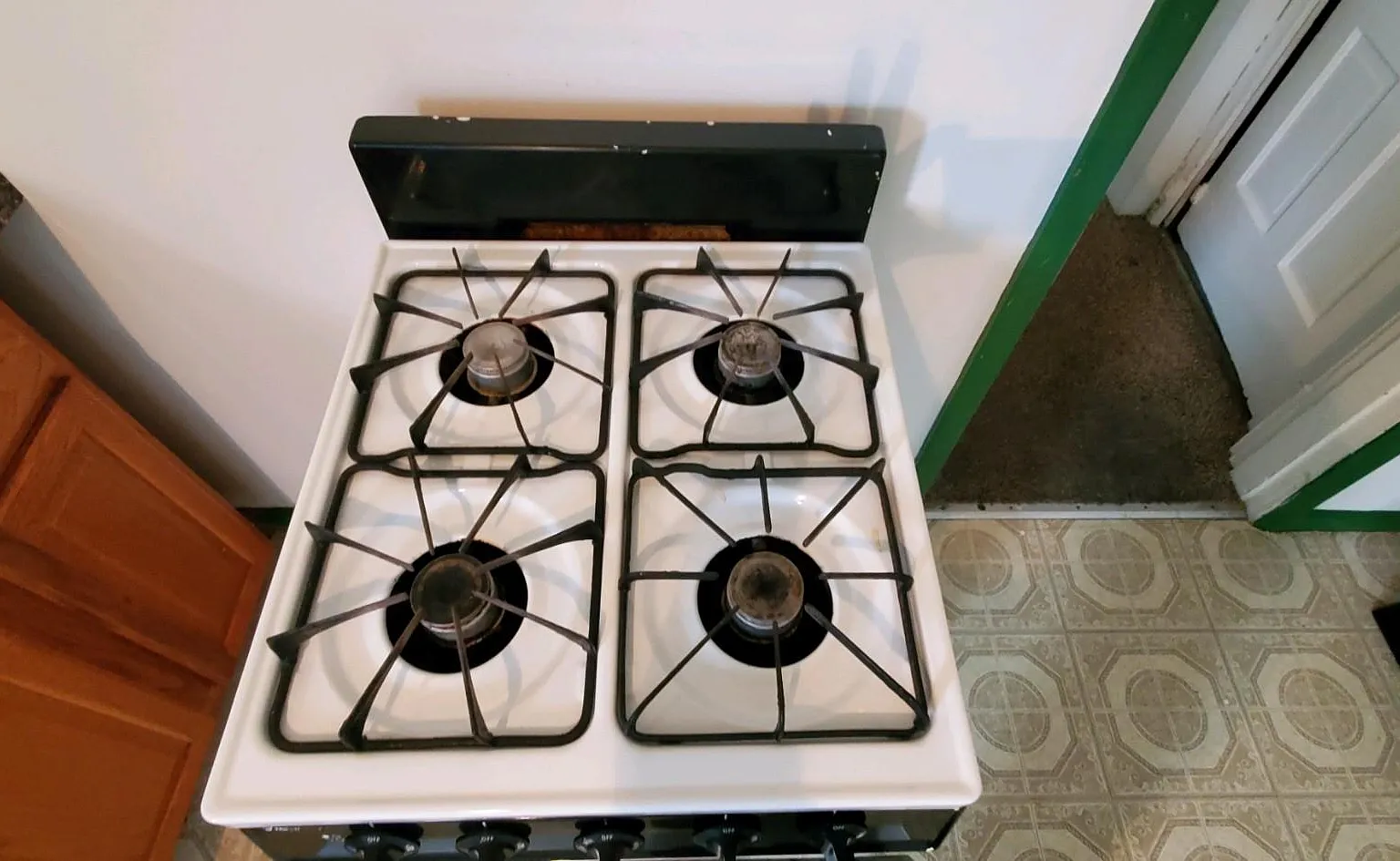1 bed, 1000 sqft, $900 — Photo 1