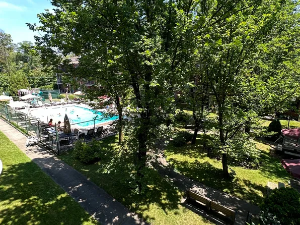 2811 East 26th Street image 36 of 38