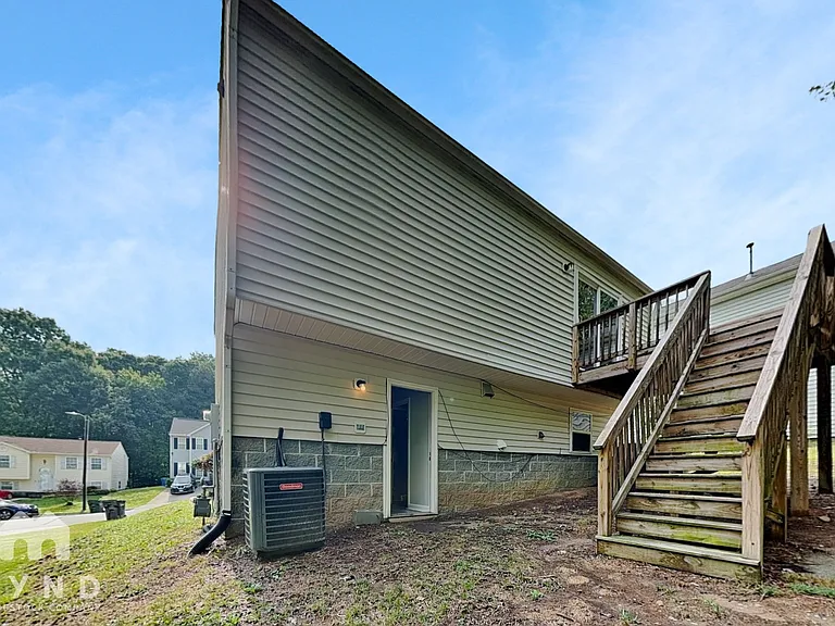 1106 Lady Banks Dr — Photo 19