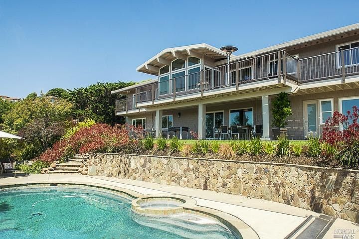 1st image of 10 Audrey Ct