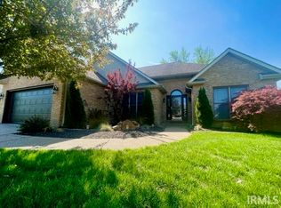 8933 Shadow Ridge Dr, Newburgh, IN 47630