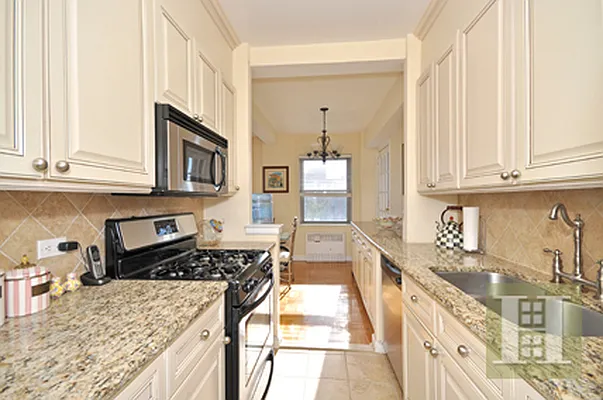 Sold by Halstead Real Estate | media 22