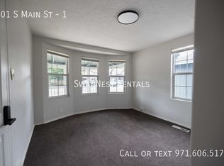 401 S Main St #1, Newberg, OR 97132