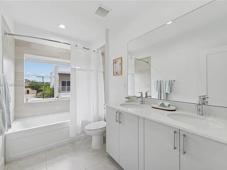 355 NW 30th Ave #601 — Photo 17