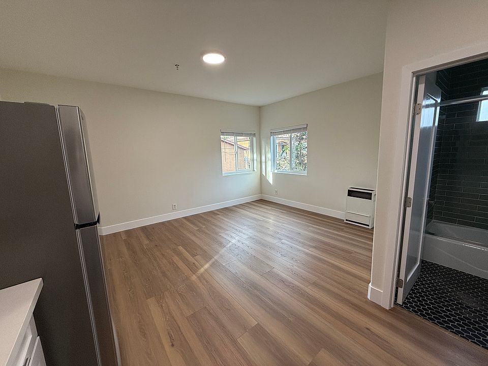1st image of 1119 N Coronado St APT 106