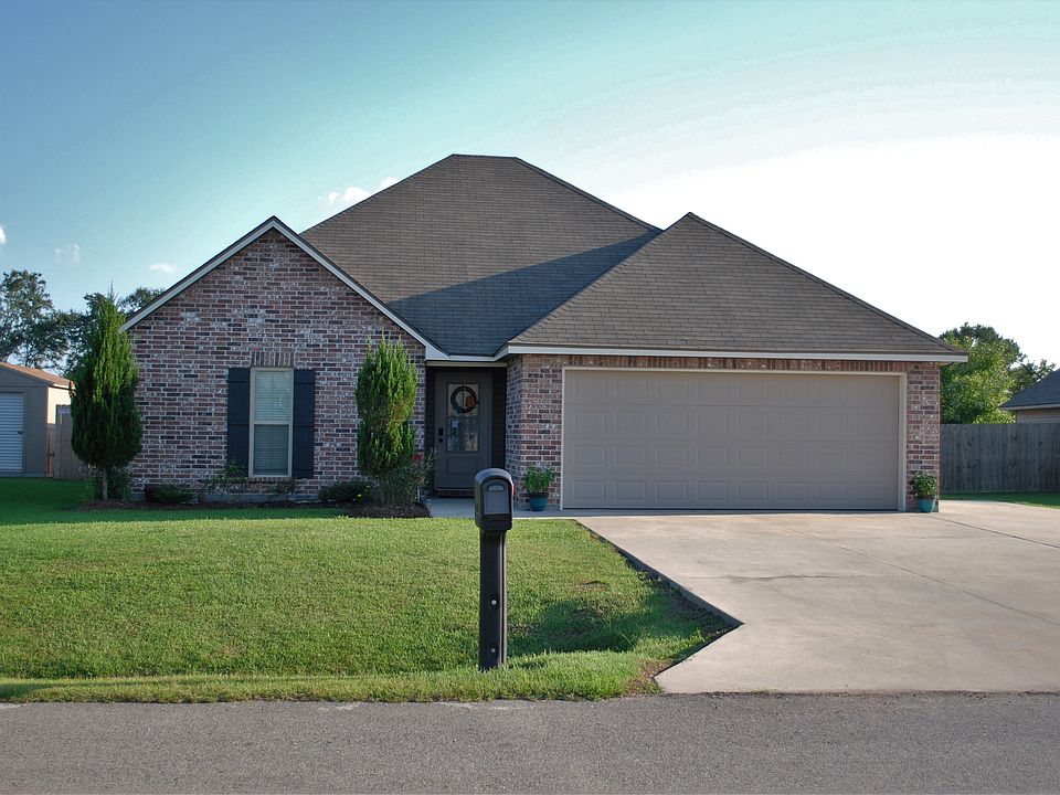 1st image of 105 Millbank Dr