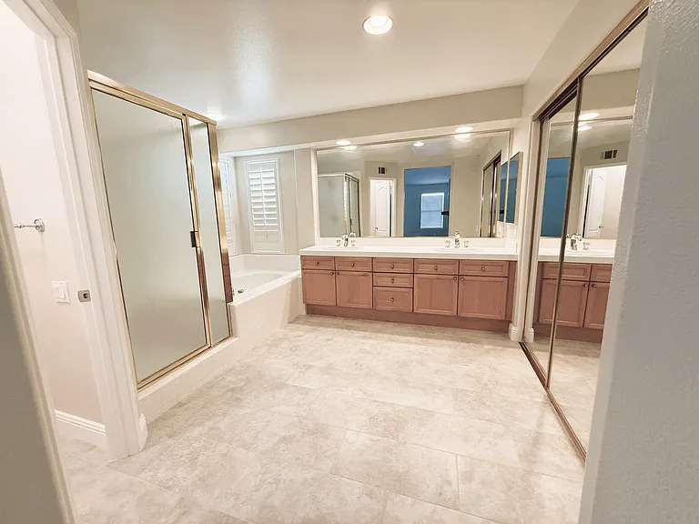 Primary bath