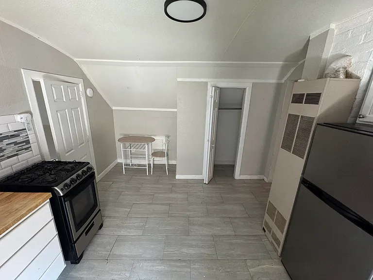 735 Coate Ct SW #2 — Photo 5