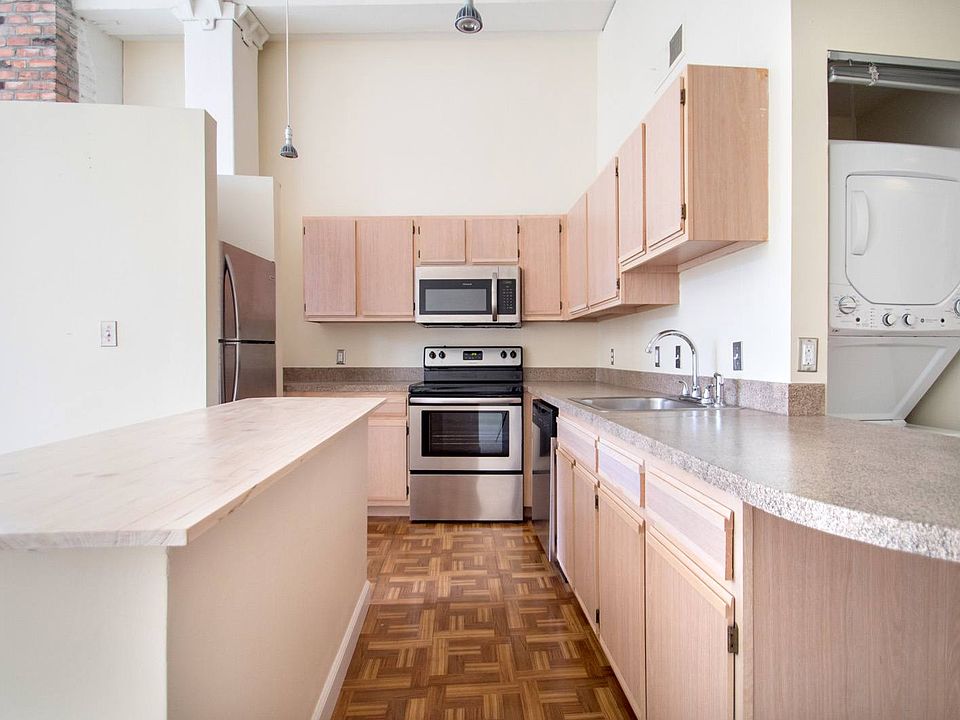 One Bedroom/One Bathroom: A3