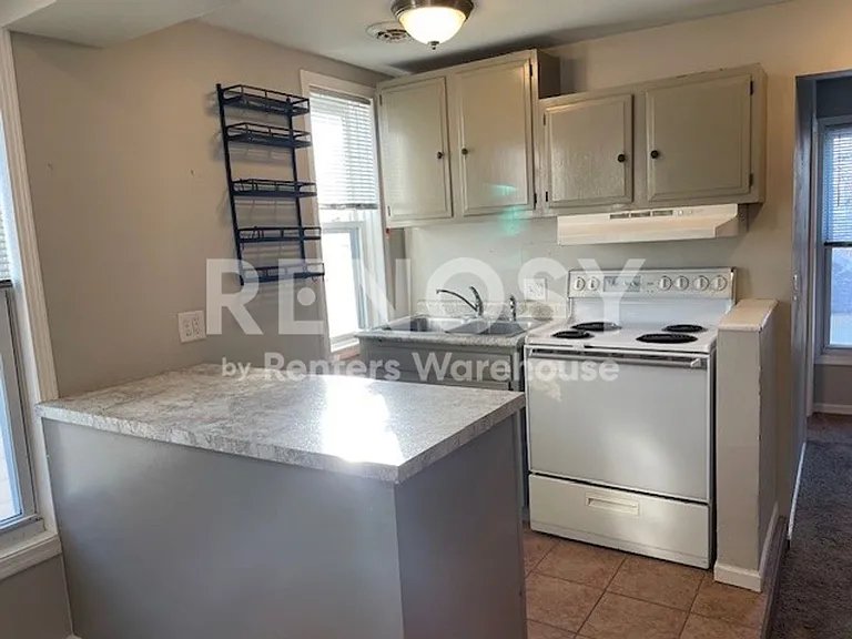 708 Randolph Ave #2 — Photo 6