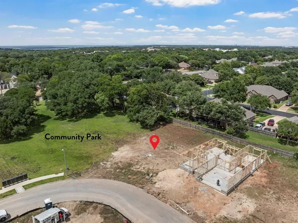 13038 Rainier Dr, Woodway, TX 76712