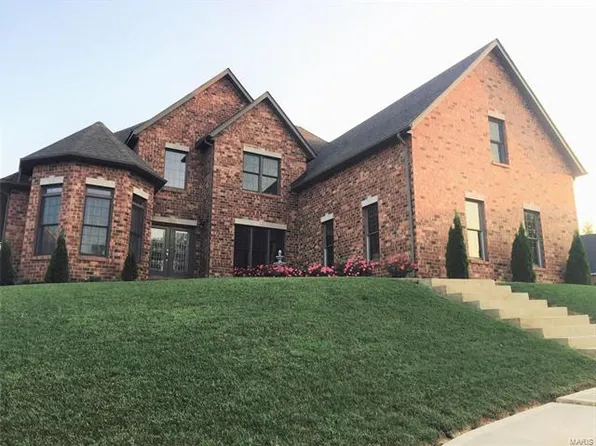 120 Fox Hill Ct, Edwardsville, IL 62025