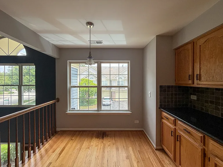 1275 Old Mill Ln — Photo 3